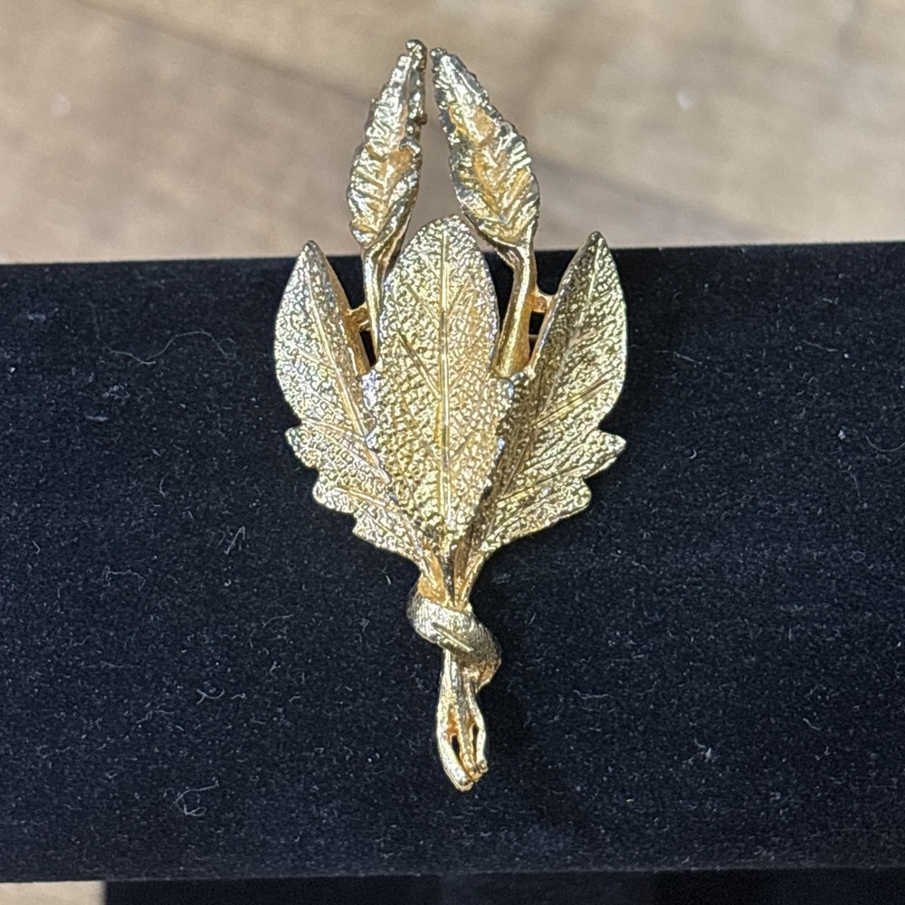 Vintage BSK Gold Tone Textured Leaf Bouquet Brooch Signed B.S.K. Floral Pin